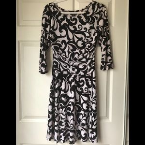 EN FOCUS studio Midi Black and White Dress